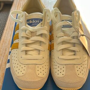 Japan Adidas Original- Cream and Yellow Women’s 8